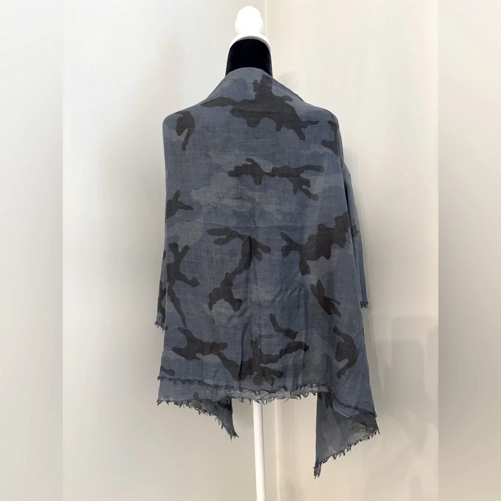 Blue Camouflage Lightweight Wrap
